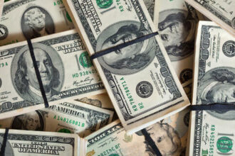 Dólar encerra último pregão a R$ 5,89, em alta de 0,67%