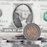 Em 7ª baixa seguida, dólar vale R$ 5,64