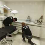 Polícia Civil cumpre mandado de busca em clínica odontológica onde pacientes sofreram lesões após procedimentos estéticos