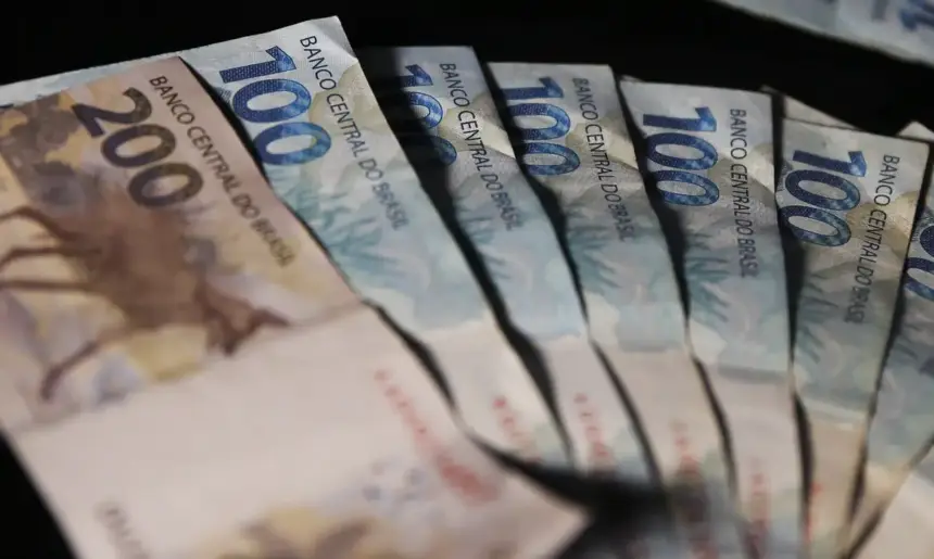 União paga R$ 1,33 bi em dívidas de estados e municípios União paga R$ 1,33 bi em dívidas de estados e municípios