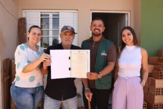 Programa Casas a Custo Zero entrega primeiras escrituras