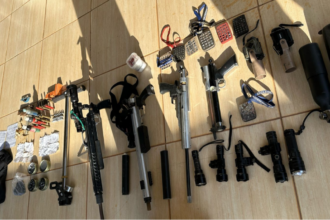 PCGO prende em flagrante dono de fábrica clandestina de armas; homem é investigado por atirar em cachorro – Policia Civil do Estado de Goiás