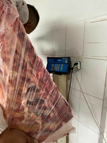 Polícia Civil descobre esquema criminoso de desvio de carnes entregue para rede de supermercados de Anápolis e prende dois suspeitos
