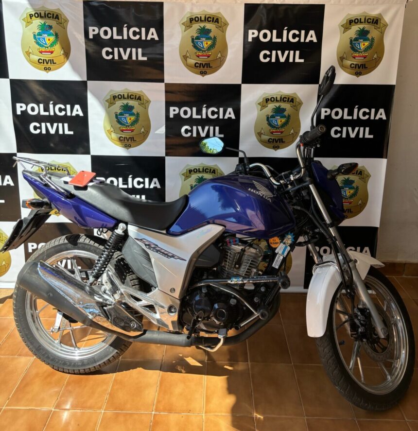 Polícia cumpre buscas contra homem que praticava direção perigosa a bordo de moto e postava em redes sociais