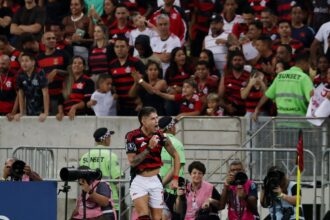 Fla derrota LDU e fica perto da vaga nas oitavas da Libertadores