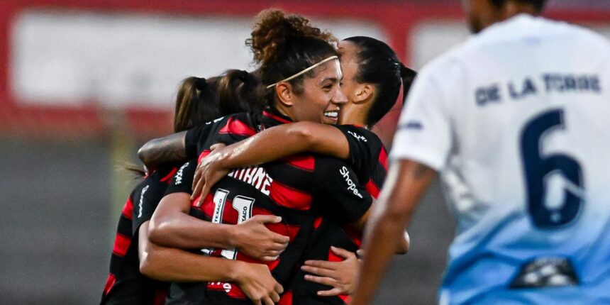 Flamengo goleia Real Brasília por 4 a 0 no Brasileirão Feminino Flamengo goleia Real Brasília por 4 a 0 no Brasileirão Feminino