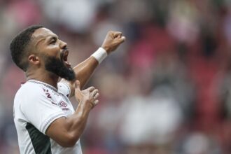 Fluminense goleia Aparecidense e avança na Copa do Brasil