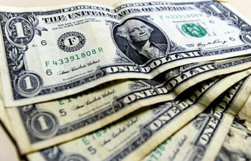 Dólar registra nova queda e chega a R$ 5,70 no último pregão