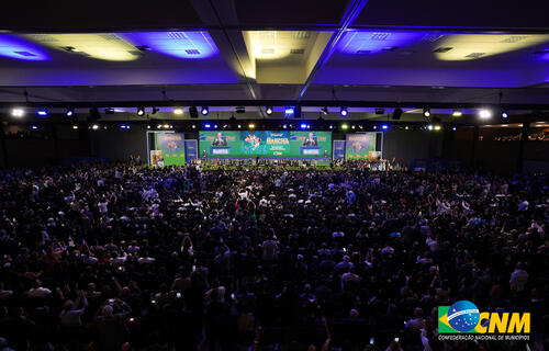 Prefeitos encerram Marcha com carta que cobra apoio à PEC da Sustentabilidade Fiscal e alerta para crise nos municípios