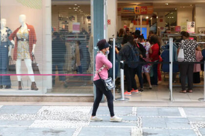 Regra sobre trabalho no comércio aos domingos e feriados entra em vigor em julho