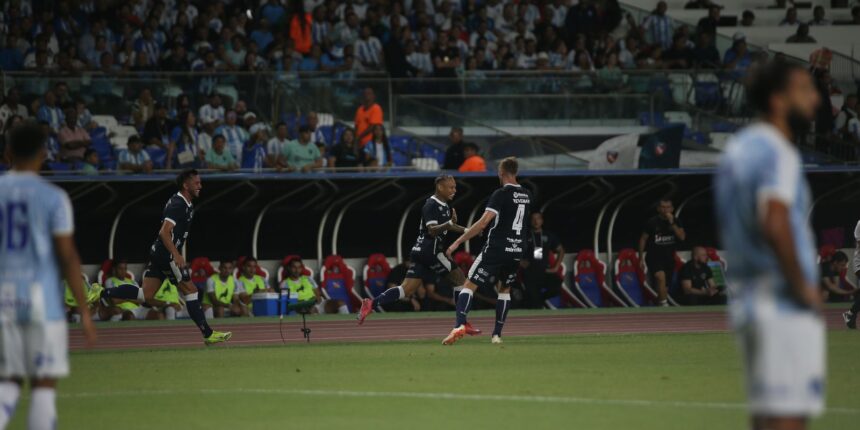 Remo abre vantagem sobre Paysandu na final do Campeonato Paraense Remo abre vantagem sobre Paysandu na final do Campeonato Paraense