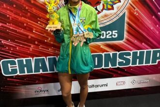 Carioca de 14 anos conquista Mundial sub-17 de levantamento de peso