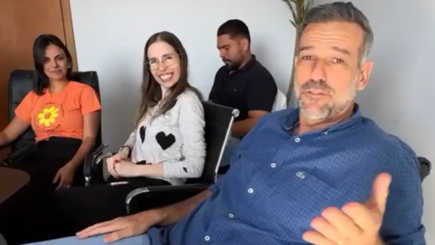 Renato de Castro anuncia criação de 200 novas vagas em creches e transição para prefeitura interina de Luciana Naves Renato de Castro anuncia criação de 200 novas vagas em creches e transição para prefeitura interina de Luciana Naves