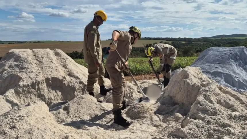 Urgente: Motorista morre soterrado por carga na região da Codora