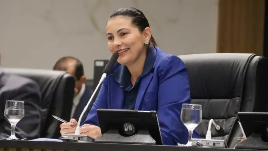Vereadora solicita atendimento médico semanal para comunidade do povoado de Vaca Brava