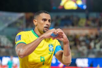 Brasil estreia com vitória no Mundial de Beach Soccer