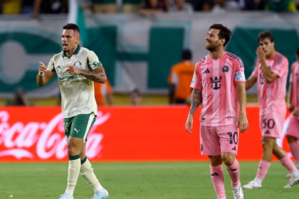 Palmeiras arranca empate com Miami e avança em primeiro no Grupo A