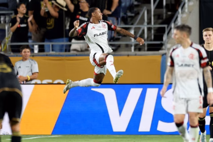 Flamengo fecha primeira fase do Mundial com empate com o Los Angeles