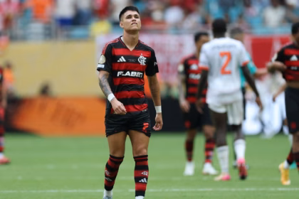 Bayern vence Flamengo por 4 a 2 e marca encontro com o PSG