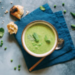 7 caldos e cremes veganos para os dias frios