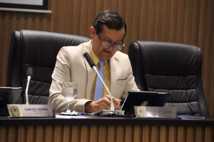 Vereador cobra recuperação do asfalto no Residencial Granville, região sul de de Goianésia