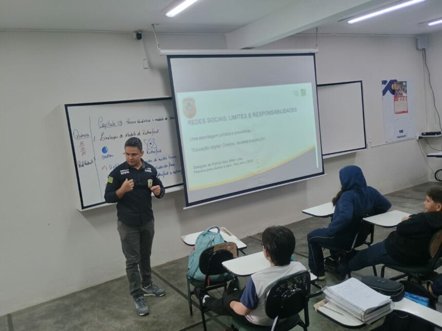 PCGO realiza palestra com orientação sobre uso das redes sociais em escola de Caldas Novas – Policia Civil do Estado de Goiás PCGO realiza palestra com orientação sobre uso das redes sociais em escola de Caldas Novas – Policia Civil do Estado de Goiás