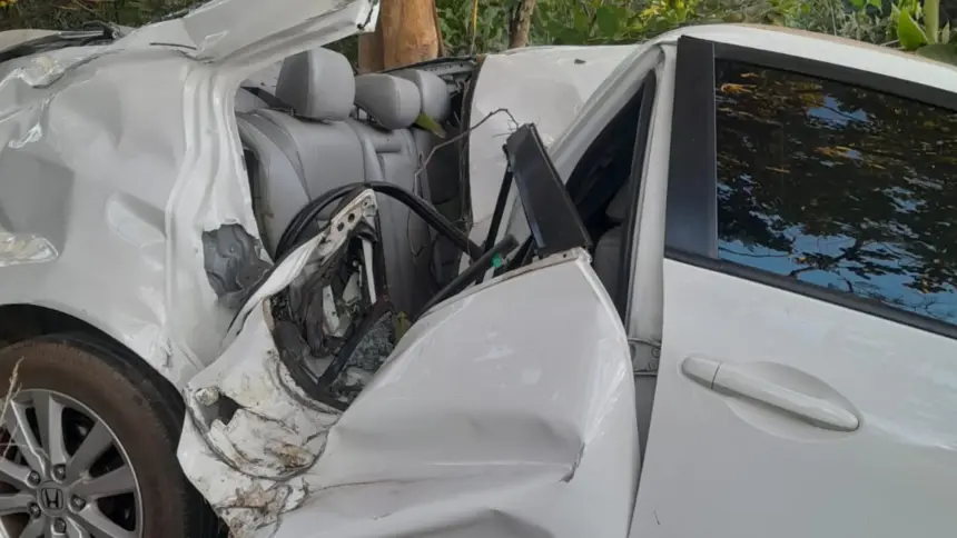 Acidente grave na Serra da Usina em Goianésia deixa mulher ferida e veículos em ribanceira Acidente grave na Serra da Usina em Goianésia deixa mulher ferida e veículos em ribanceira