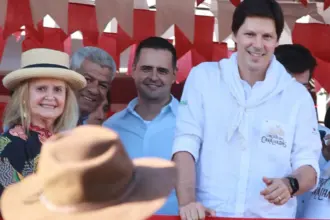 Daniel Vilela abre as Cavalhadas de Pirenópolis e reafirma compromisso do governo estadual com reconstrução do Cavalhódromo