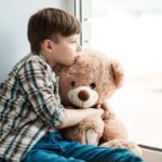 Conheça os sintomas e os tratamentos para depressão infantil