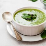 8 sopas e cremes detox para a segunda-feira