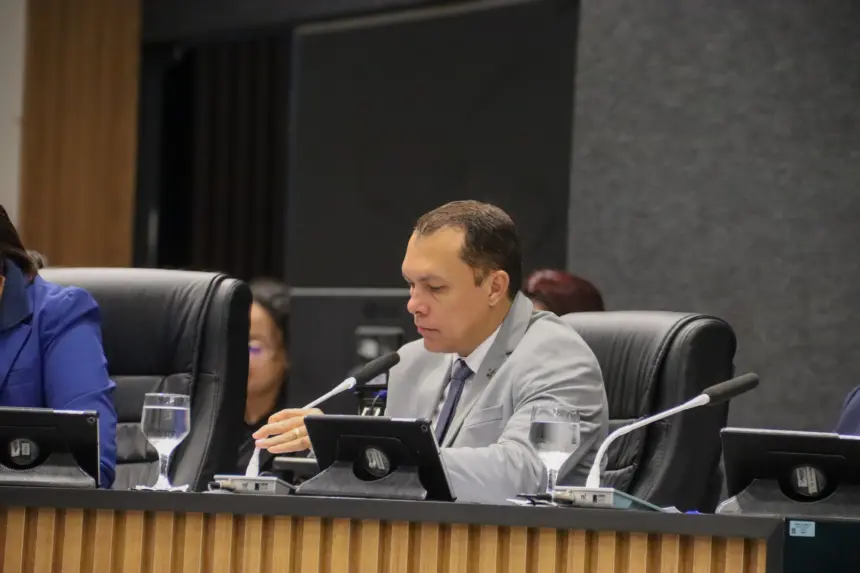 Aprovada proposta que proíbe músicas com conteúdos inapropriados em escolas municipais de Goianésia