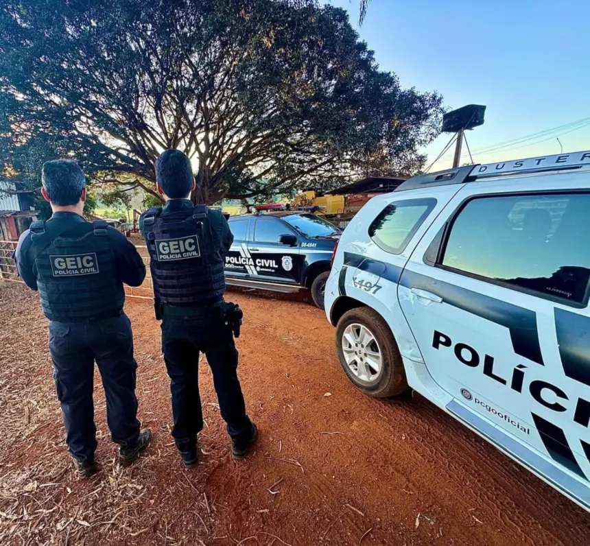 Polícia Civil apreende armas de fogo e munições com investigado por crimes de violência doméstica contra a mãe, em Iporá