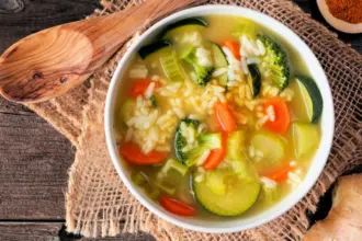 5 sopas detox e práticas para a segunda-feira