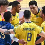 Brasil vira sobre anfitriã China e avança à semi da Liga das Nações