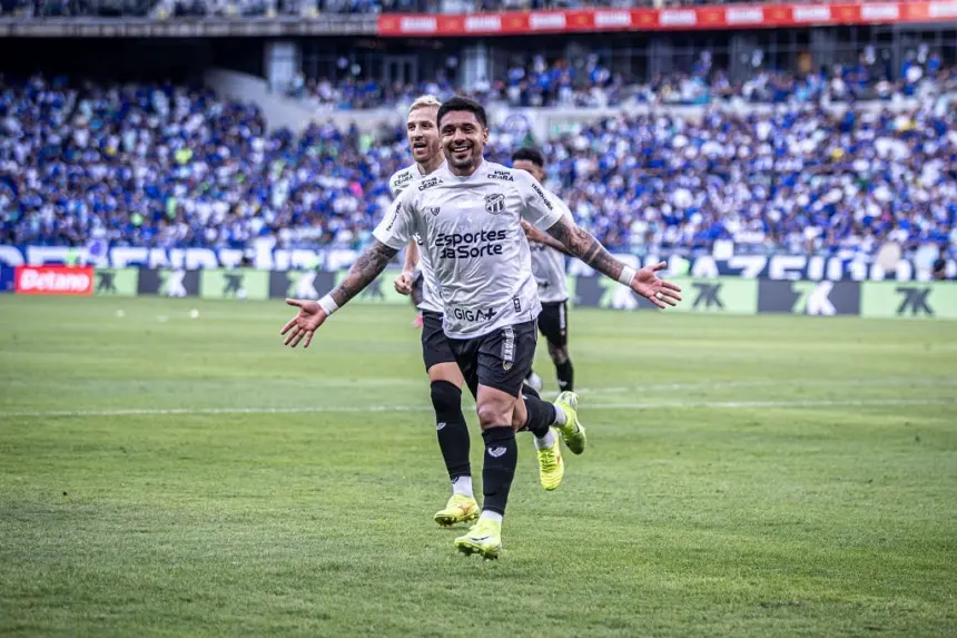 Ceará surpreende e acaba com série invicta do Cruzeiro dentro do Mineirão Ceará surpreende e acaba com série invicta do Cruzeiro dentro do Mineirão