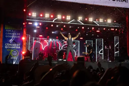 Encerramento da Pecuária Para Todos supera todas as expectativas com 22 mil pessoas no show de Zezé di Camargo