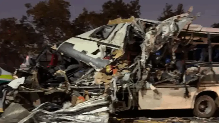 Grave acidente com comboio de estudantes deixa cinco mortos na BR-153