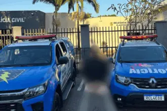 Homem é preso em Goianésia após perseguir, ameaçar e agredir ex-companheira