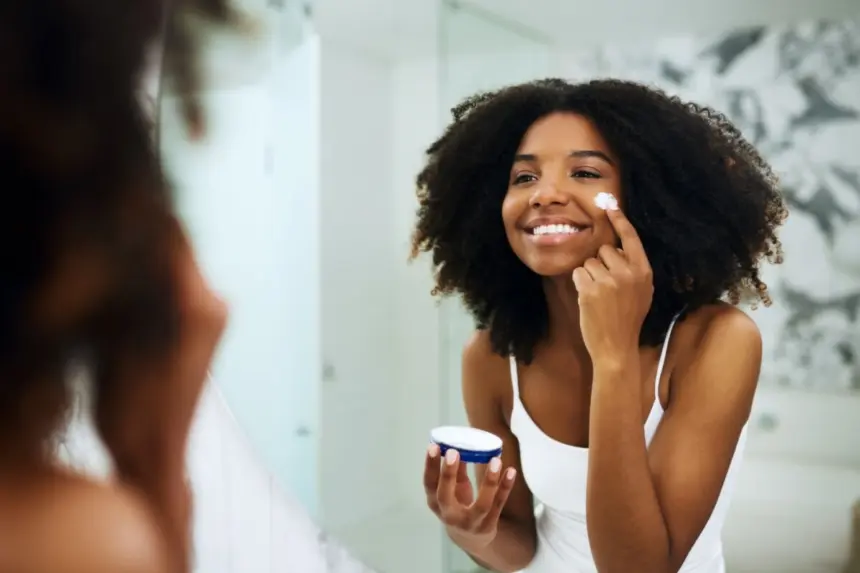 3 passos indispensáveis na rotina de cuidados com a pele negra
