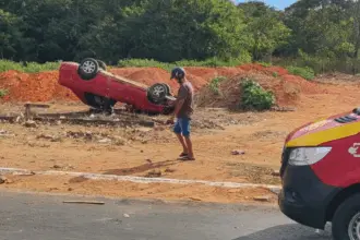 Mãe e bebê escapam ilesos de capotamento na região oeste de Goianésia