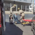 Motociclista fica ferida após colisão com caminhonete em Goianésia