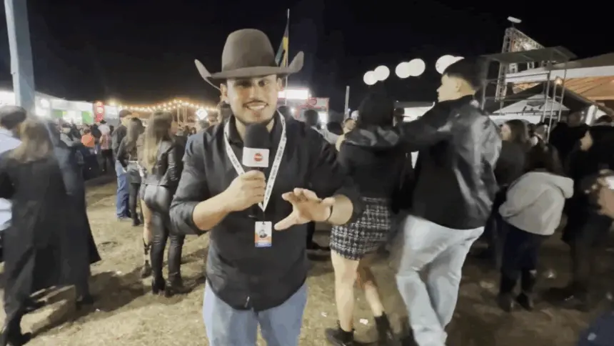 “Pecuária para Todos” em Goianésia começa com rodeio, show de Amado Batista e parque lotado