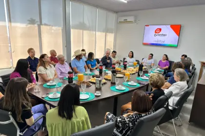 Pecuária Para Todos: Instituições se reúnem na prefeitura para agradecer pelos alimentos arrecadados