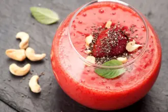 8 receitas de sucos com oleaginosas para ajudar a emagrecer