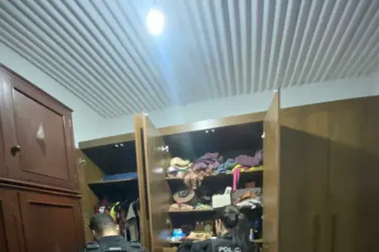 Polícia Civil cumpre busca e apreensão, na residência de ex-subsecretário municipal, suspeito de peculato e extravio de documentos