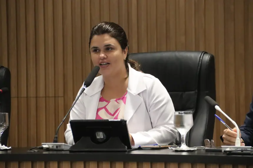 Vereadora Stella propõe fornecimento de refeições a pacientes que aguardam atendimento do Hospital Municipal de Goianésia