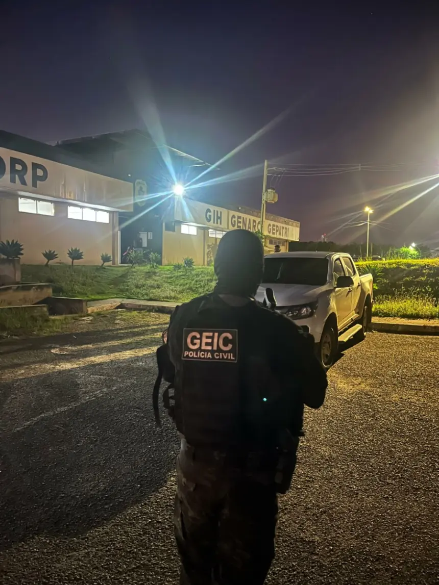 PCGO prende em flagrante investigado por posse de arma de fogo de uso restrito em Anápolis em investigação de tráfico de drogas