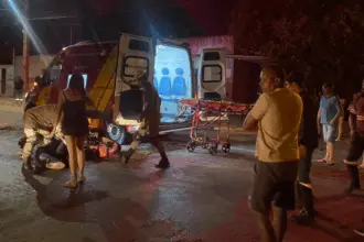 Entregador sofre grave acidente entre moto e ônibus no norte de Goianésia