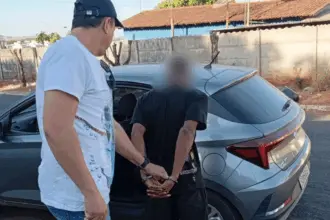 Homem é preso em Goianésia em cumprimento de mandado de prisão por furto