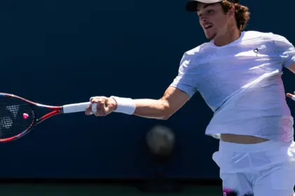 João Fonseca é superado por número 22 do mundo e se despede do US Open